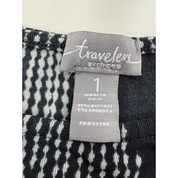 Chicos Travelers Top Size 1 Medium Black Gray Chevron Travel Career Resort CEO - Picture 5 of 12